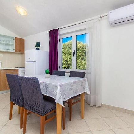 Apartman Belakusic 2 Grebastica Exterior photo