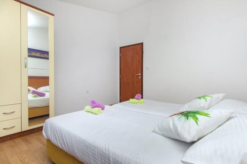 Apartman Belakusic 2 Grebastica Exterior photo
