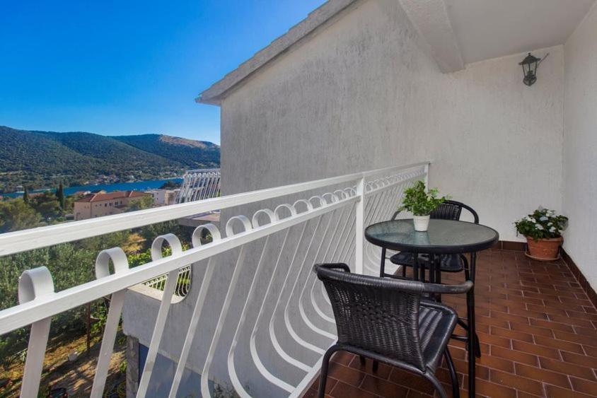 Apartman Belakusic 2 Grebastica Exterior photo