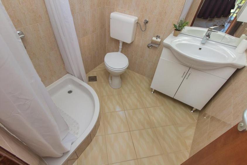 Apartman Belakusic 2 Grebastica Exterior photo