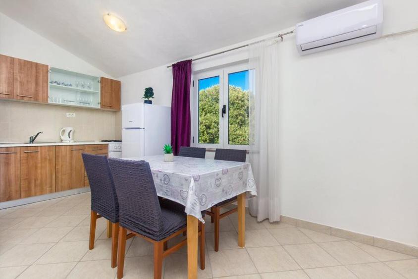 Apartman Belakusic 2 Grebastica Exterior photo